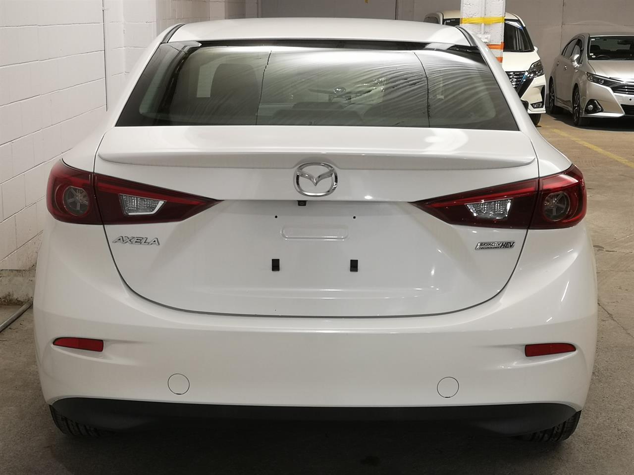 2013 Mazda Axela