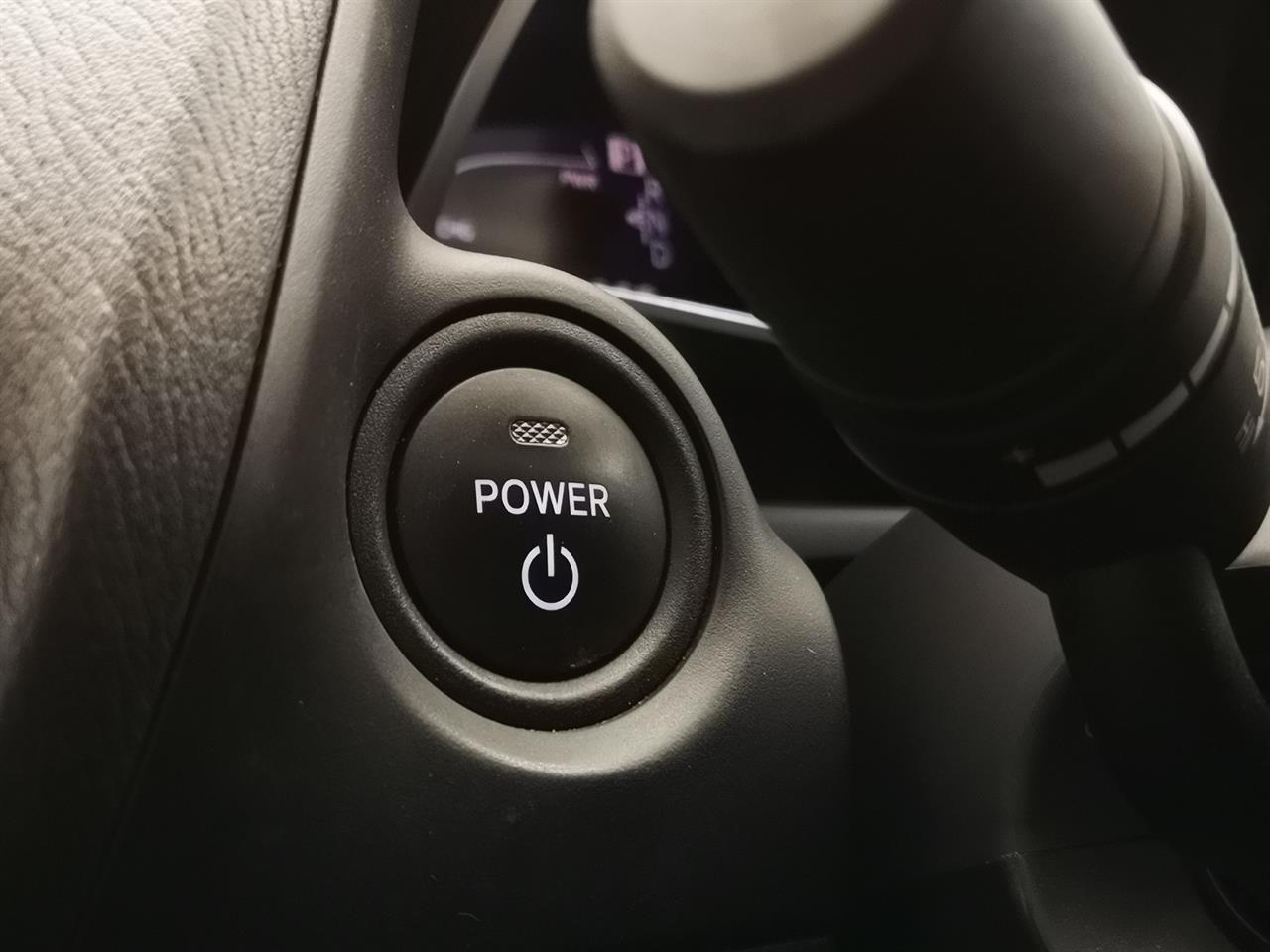 2013 Mazda Axela