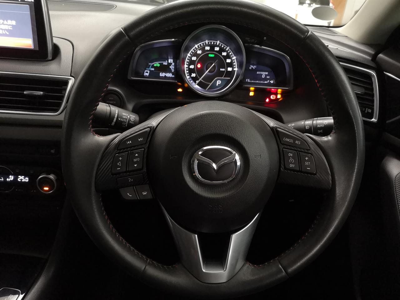 2014 Mazda Axela