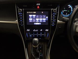 2015 Toyota Harrier - Thumbnail