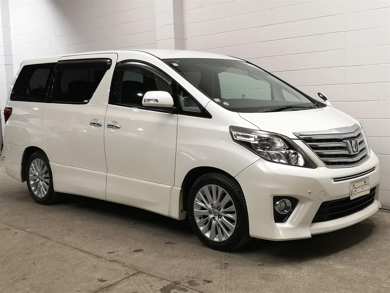 2013 Toyota Alphard