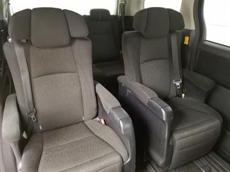 2013 Toyota Alphard - Thumbnail