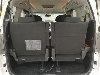2013 Toyota Alphard - Thumbnail