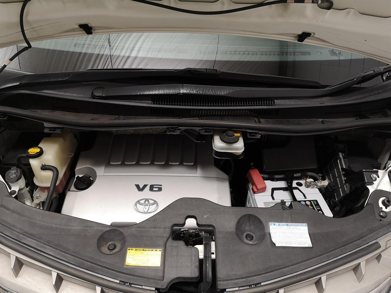 2013 Toyota Alphard