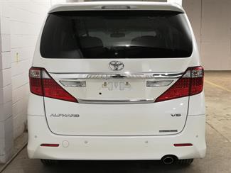 2013 Toyota Alphard - Thumbnail
