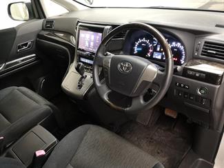 2013 Toyota Alphard - Thumbnail