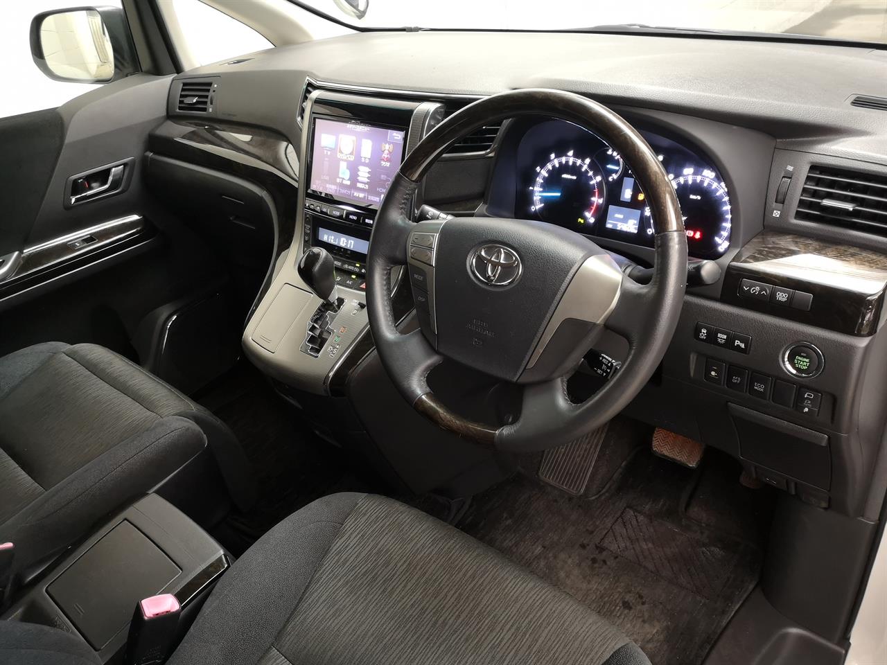 2013 Toyota Alphard