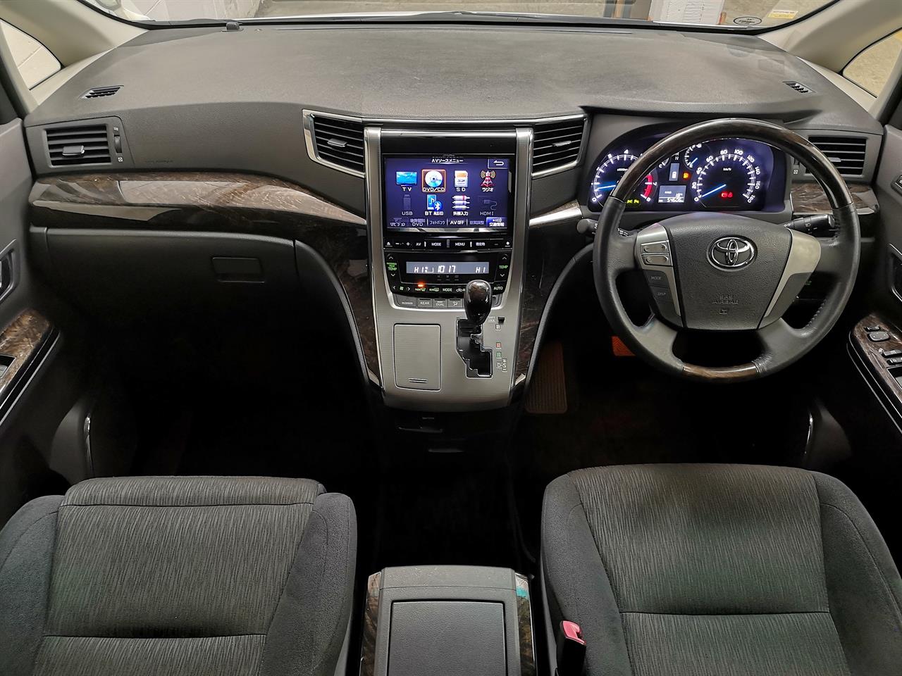 2013 Toyota Alphard