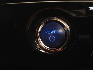 2016 Toyota Prius - Thumbnail
