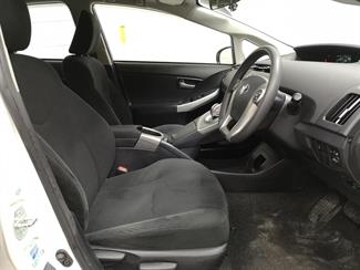 2014 Toyota Prius - Thumbnail