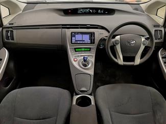 2014 Toyota Prius - Thumbnail
