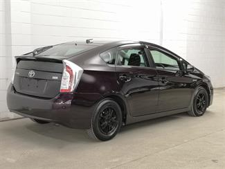 2012 Toyota Prius - Thumbnail