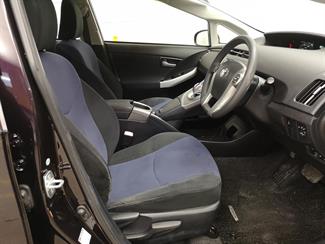 2012 Toyota Prius - Thumbnail