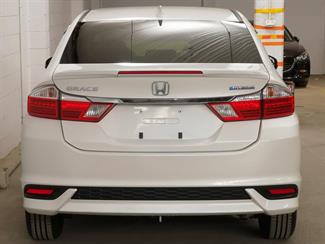 2018 Honda Grace - Thumbnail