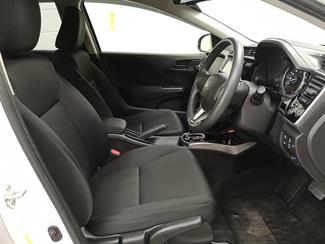 2018 Honda Grace - Thumbnail