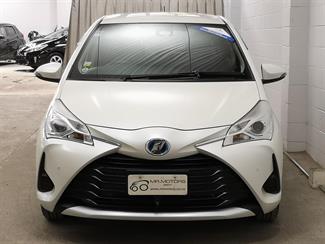 2018 Toyota Vitz - Thumbnail