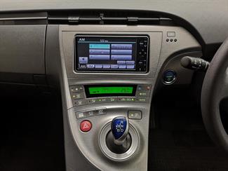 2014 Toyota Prius - Thumbnail