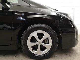 2014 Toyota Prius - Thumbnail