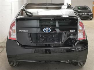 2014 Toyota Prius - Thumbnail