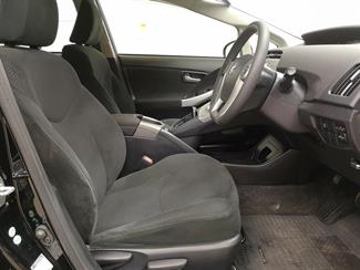 2014 Toyota Prius - Thumbnail