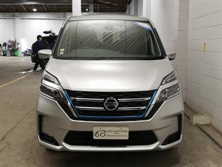 2020 Nissan Serena - Thumbnail