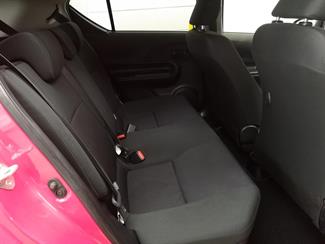 2016 Toyota Aqua - Thumbnail