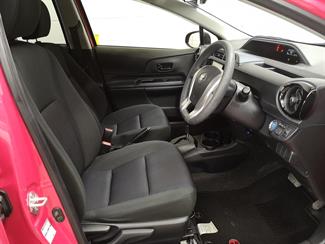 2016 Toyota Aqua - Thumbnail