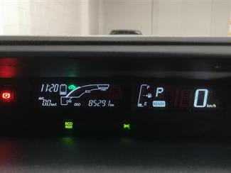 2016 Toyota Aqua - Thumbnail