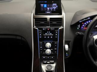 2014 Toyota Sai - Thumbnail