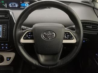 2017 Toyota Prius - Thumbnail
