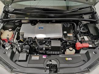 2017 Toyota Prius - Thumbnail