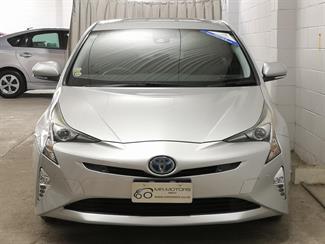 2017 Toyota Prius - Thumbnail