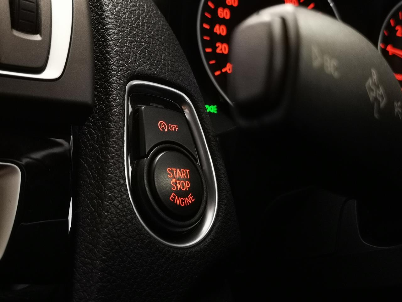 2015 BMW 118I
