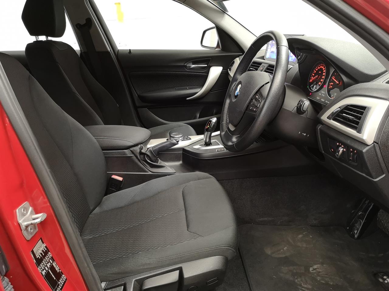 2015 BMW 118I