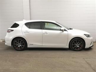 2015 Lexus CT 200H - Thumbnail