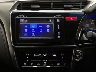2015 Honda Grace - Thumbnail