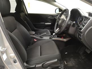 2015 Honda Grace - Thumbnail