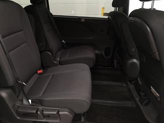 2019 Nissan Serena - Thumbnail