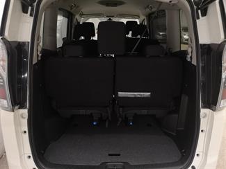 2019 Nissan Serena - Thumbnail