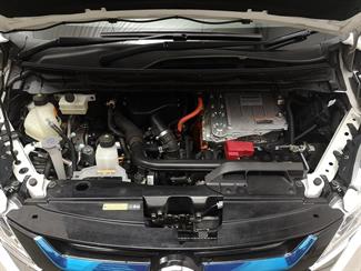 2019 Nissan Serena - Thumbnail