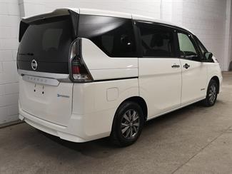 2019 Nissan Serena - Thumbnail