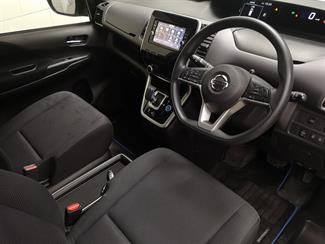 2019 Nissan Serena - Thumbnail