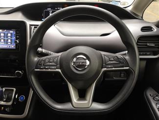 2019 Nissan Serena - Thumbnail