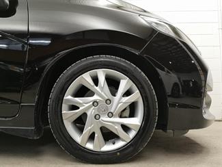 2016 Honda Fit - Thumbnail