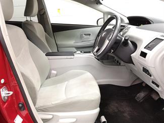 2012 Toyota Prius - Thumbnail