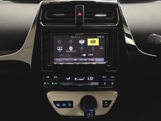 2017 Toyota Prius - Thumbnail