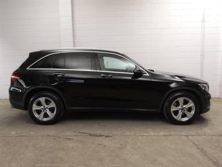 2018 Mercedes-Benz GLC 200 - Thumbnail