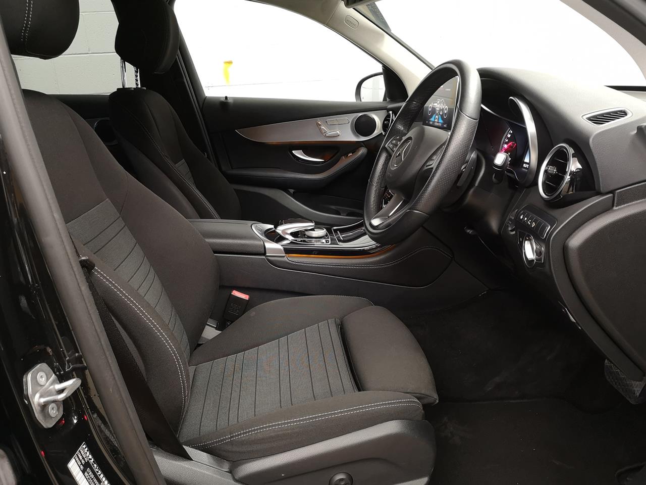 2018 Mercedes-Benz GLC 200