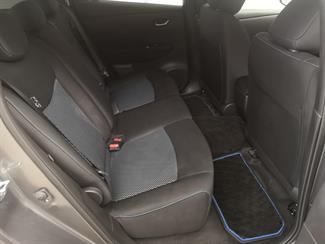 2020 Nissan Leaf - Thumbnail