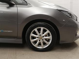 2020 Nissan Leaf - Thumbnail